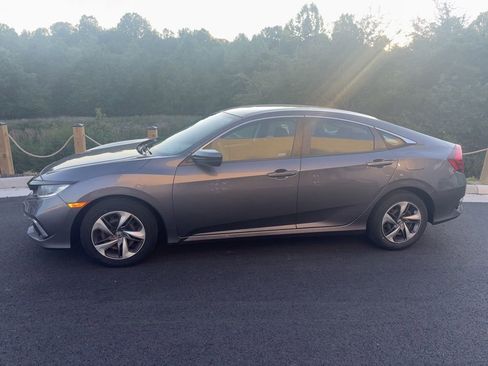 Used 2020 Honda Civic LX image 3