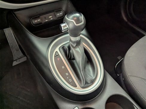 Used 2016 Kia Soul image 24