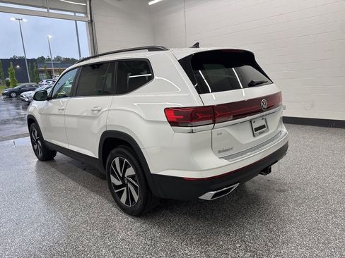 New 2026 Volkswagen Atlas SE AWD/4WD image 2