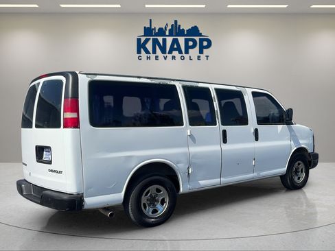Used 2006 Chevrolet Express 1500 Passenger RWD image 4