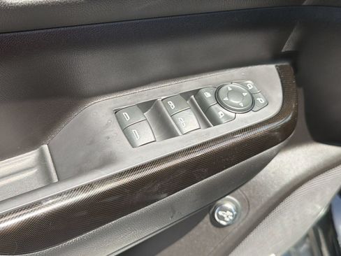 Used 2022 GMC Acadia AT4 w/ Technology Package AWD/4WD image 15