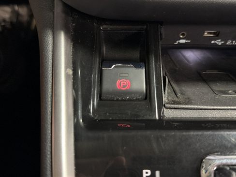 Used 2021 Subaru Outback Limited XT AWD/4WD image 31