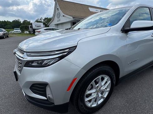 Used 2022 Chevrolet Equinox LT w/ Driver Convenience Package FWD image 10