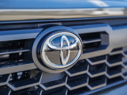 New 2026 Toyota Tacoma TRD Off-Road image 12