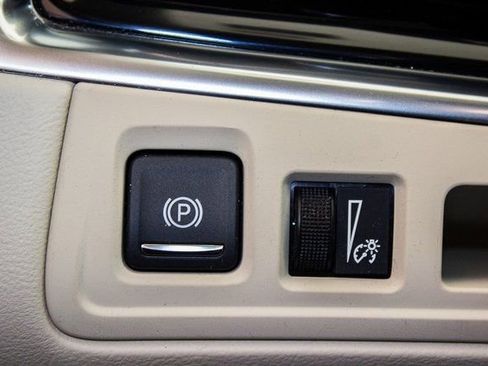 Used 2022 Cadillac XT6 Premium Luxury image 38