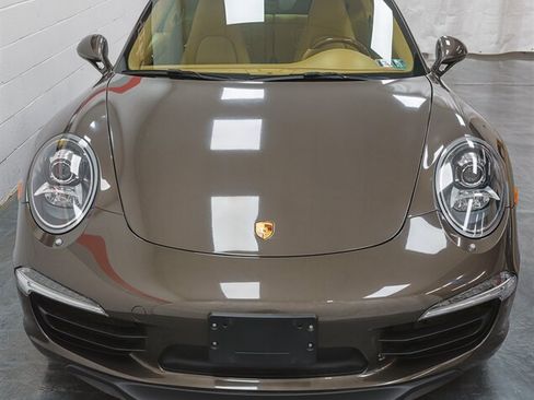 Used 2014 Porsche 911 Carrera 4S AWD/4WD image 2