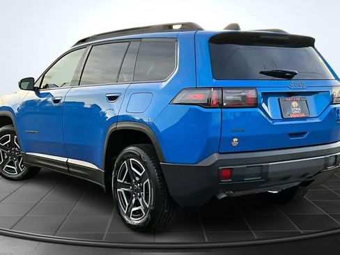 New 2026 Jeep Cherokee Laredo image 4