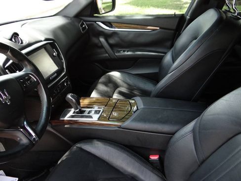 Used 2014 Maserati Ghibli RWD image 17