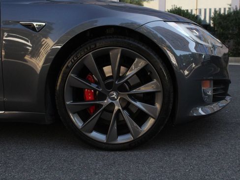 Used 2021 Tesla Model S Performance AWD/4WD image 4