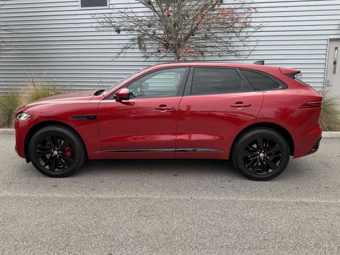 Used 2023 Jaguar F-PACE R-Dynamic S image 2