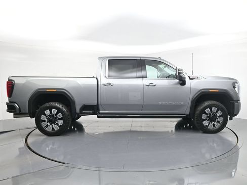 Used 2026 GMC Sierra 3500 Denali w/ Denali Reserve Package AWD/4WD image 4
