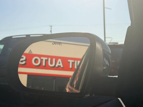 Used 2020 Jeep Compass Latitude image 18