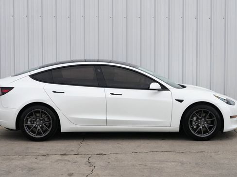 Used 2021 Tesla Model 3 Standard Range Plus image 53