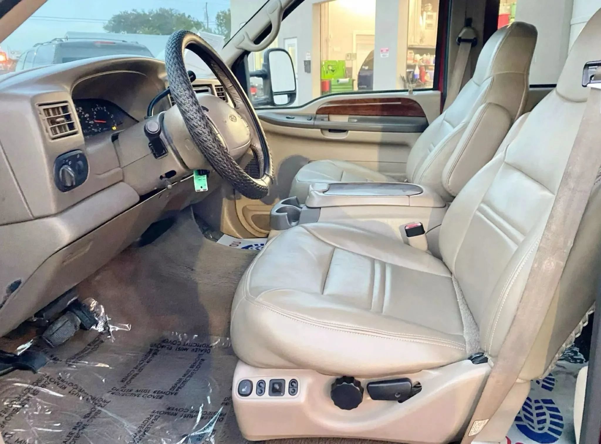 Used 2000 Ford Excursion Limited AWD/4WD image 13