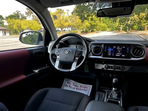 Used 2018 Toyota Tacoma SR5 image 27