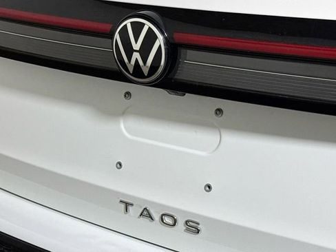 New 2026 Volkswagen Taos S FWD image 17