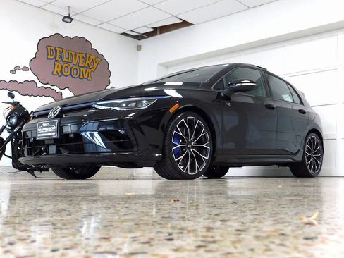 Used 2025 Volkswagen Golf image 7