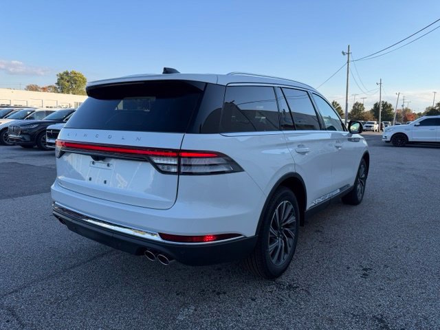 New 2027 Lincoln Aviator AWD image 11