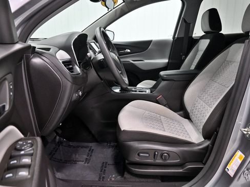 Used 2024 Chevrolet Equinox LS w/ LS Convenience Package FWD image 5