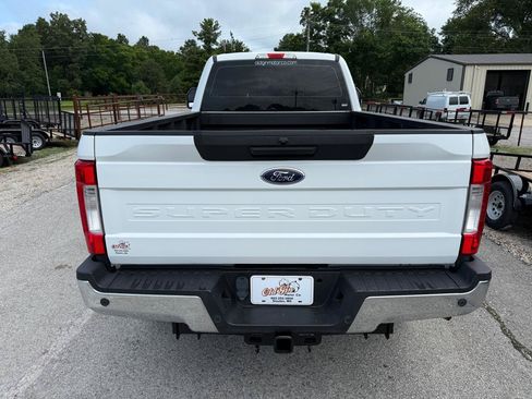 Used 2017 Ford F250 XL w/ Power Equipment Group AWD/4WD image 4