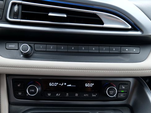 Used 2015 BMW i8 image 35