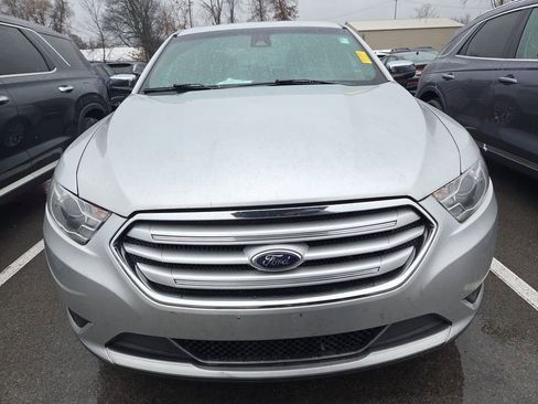 Used 2019 Ford Taurus Limited image 10