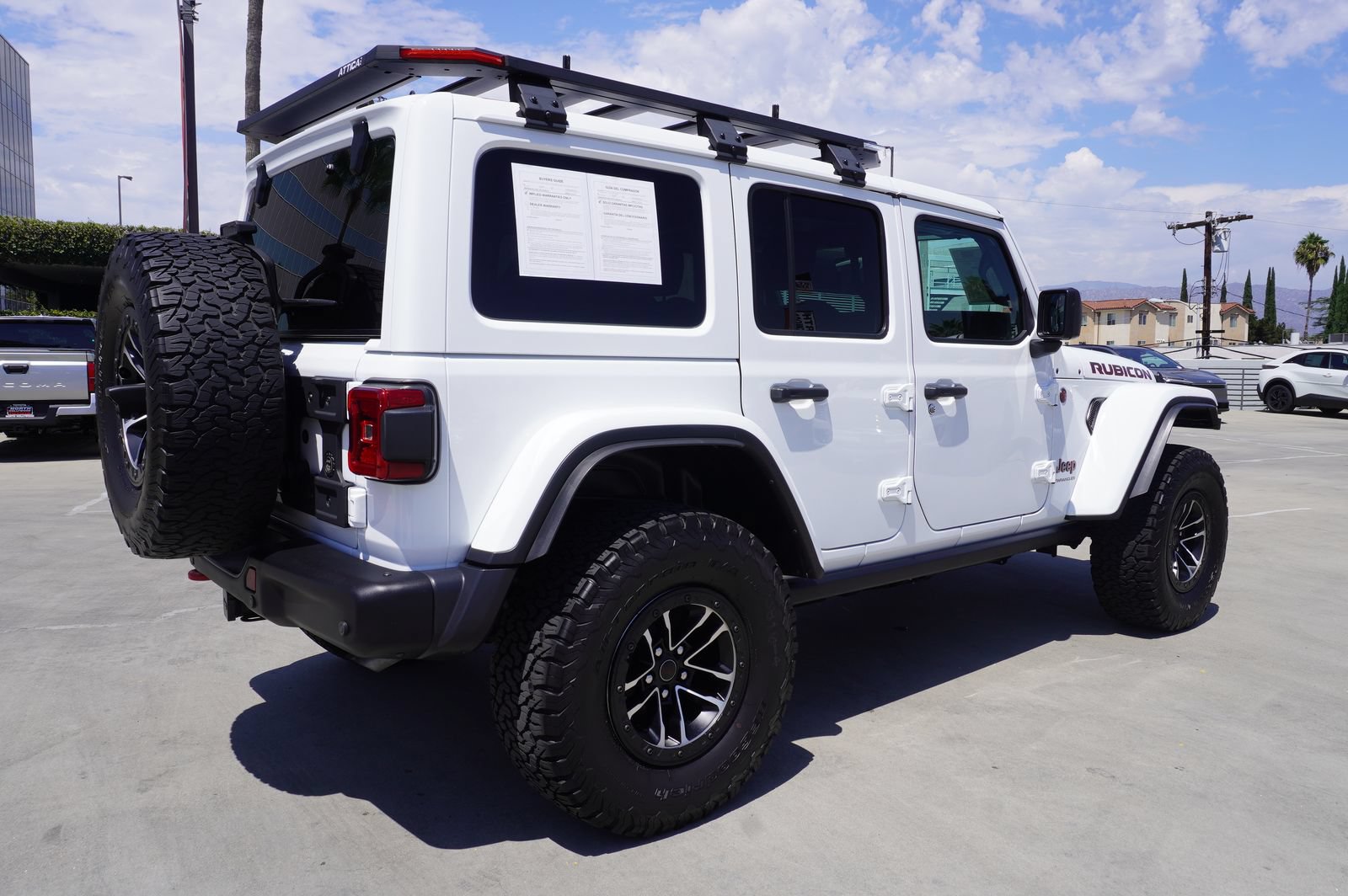 Used 2024 Jeep Wrangler Unlimited Rubicon AWD/4WD image 7