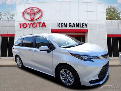 Used 2025 Toyota Sienna XLE