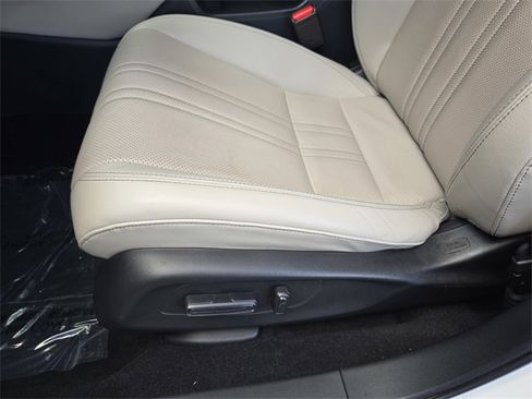 Used 2023 Honda HR-V EX-L image 14