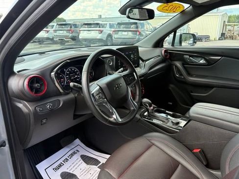 Used 2025 Chevrolet Blazer RS FWD image 3