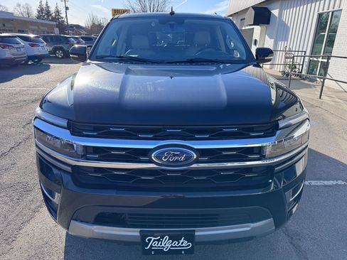 Used 2024 Ford Expedition Limited AWD/4WD image 3