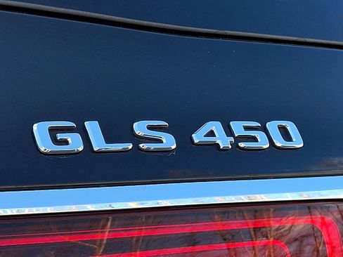 Certified 2023 Mercedes-Benz GLS 450 4MATIC image 32