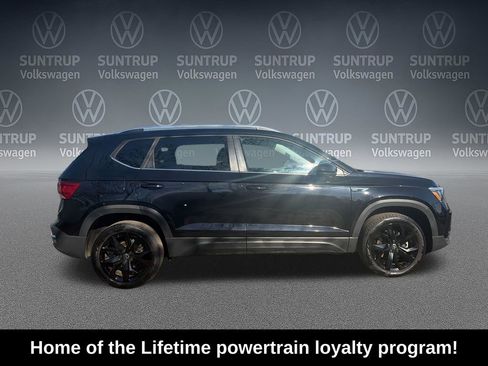 Used 2024 Volkswagen Taos SE image 6