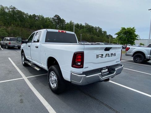 Used 2025 RAM 2500 Tradesman w/ Chrome Appearance Group AWD/4WD image 5