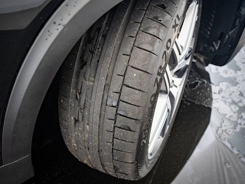 Certified 2022 Mercedes-Benz GLB 35 AMG 4MATIC image 42