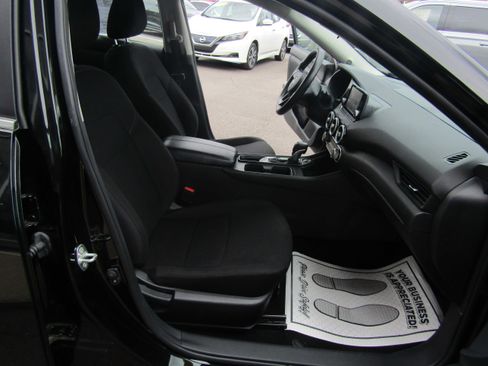 Used 2025 Nissan Sentra S FWD image 15