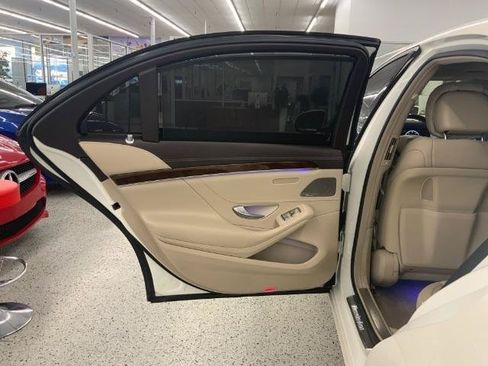 Used 2016 Mercedes-Benz S 550 4MATIC Sedan image 25