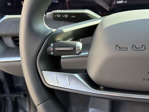 Used 2025 Lucid Air Touring AWD/4WD image 32