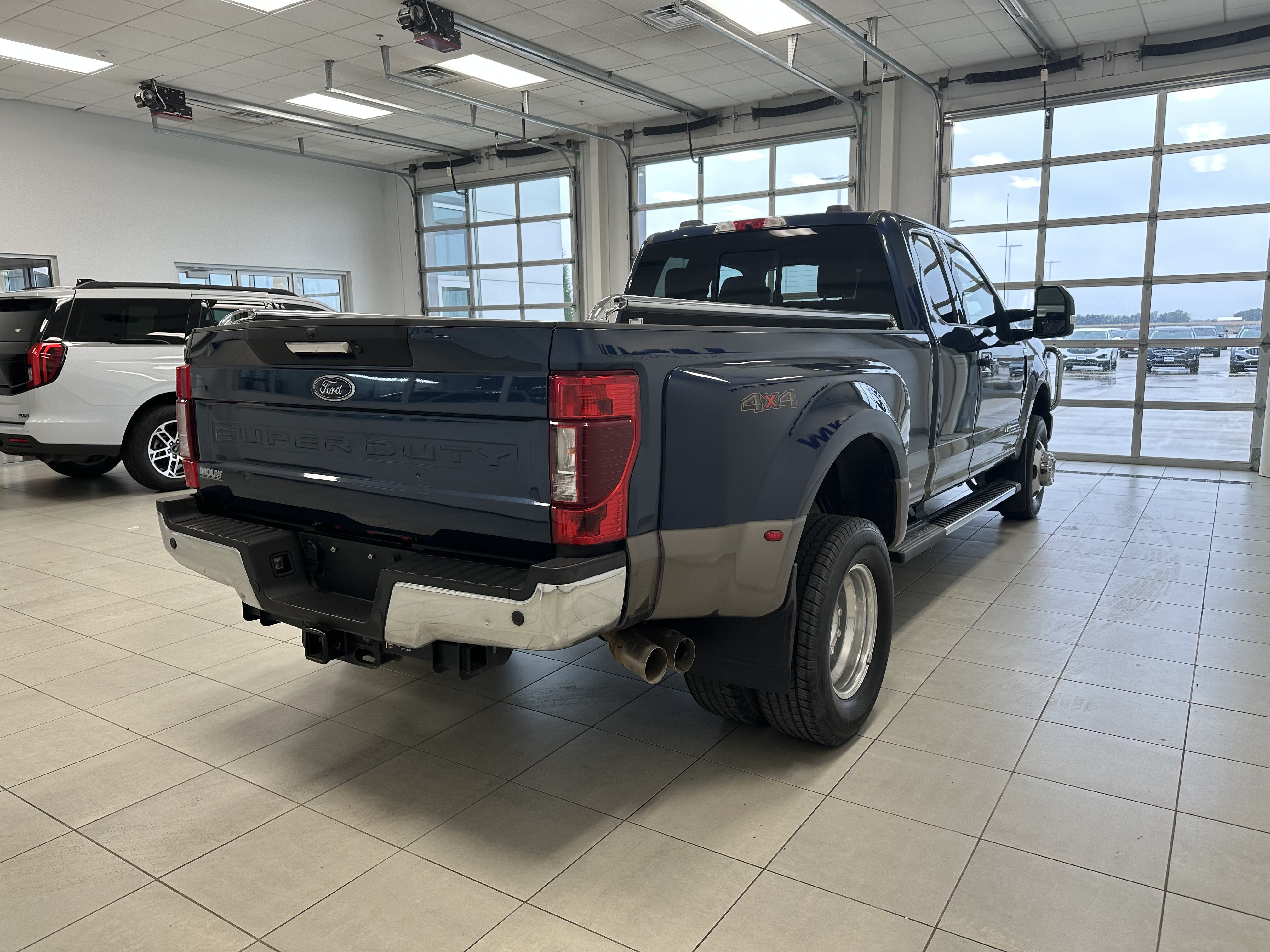 Used 2020 Ford F350 Lariat w/ Lariat Value Package AWD/4WD image 5