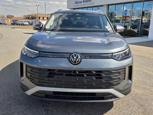 Used 2025 Volkswagen Tiguan S FWD image 2