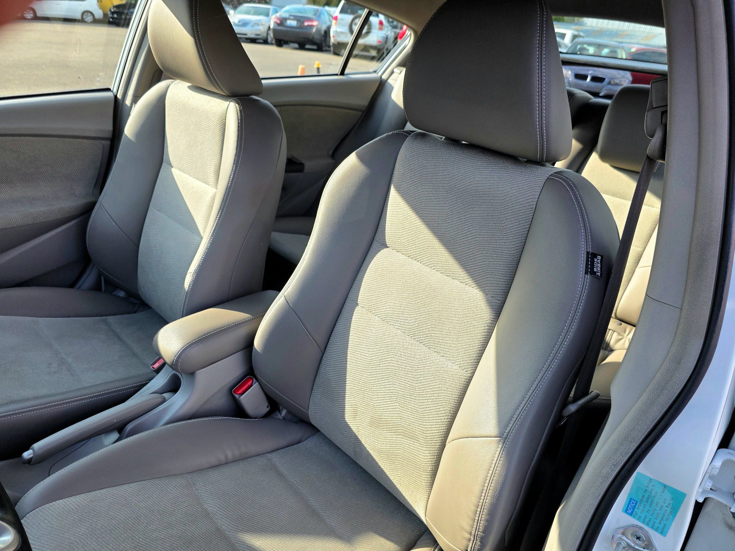 Used 2014 Honda Insight EX image 38