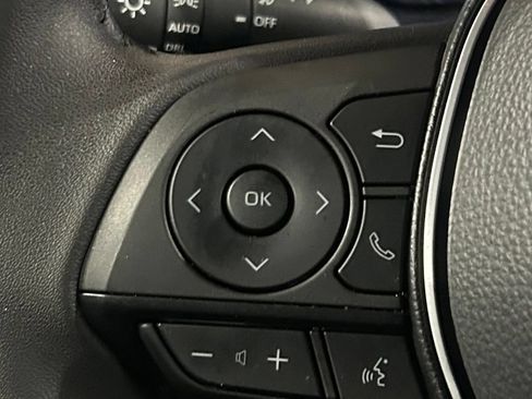 Used 2025 Toyota RAV4 Limited FWD image 67