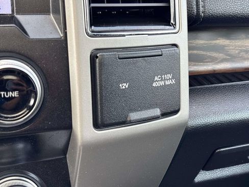 Used 2020 Ford F150 Lariat w/ Equipment Group 502A Luxury AWD/4WD image 29