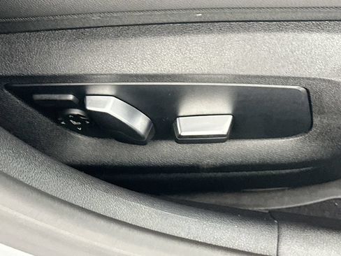 Used 2020 BMW 530i RWD image 24