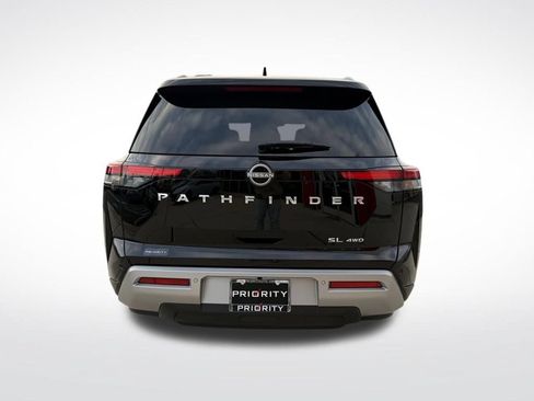 Certified 2024 Nissan Pathfinder SL AWD/4WD image 4