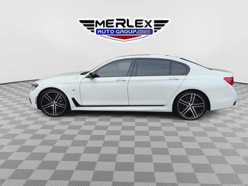 Used 2017 BMW 750i RWD image 5