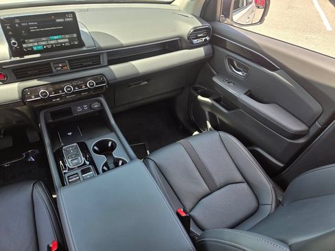 Certified 2025 Honda Pilot EX-L image 14