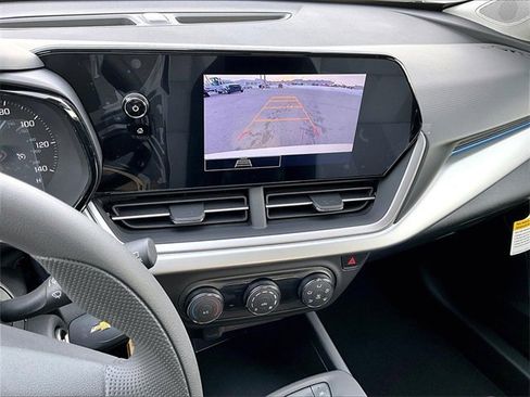 New 2026 Chevrolet Trax LS image 14