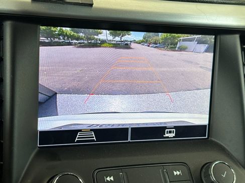 Used 2020 GMC Acadia SLE w/ Driver Convenience Package FWD image 28