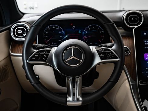 Certified 2026 Mercedes-Benz GLC 300 4MATIC image 39